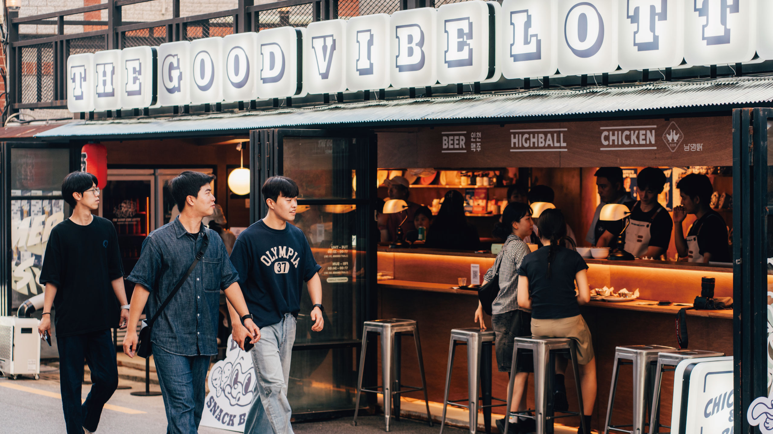 Lotty’s Snack Bar (THE GOOD VIBE LOTTY season 2) 1